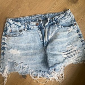 American eagle tomgirl short size 4